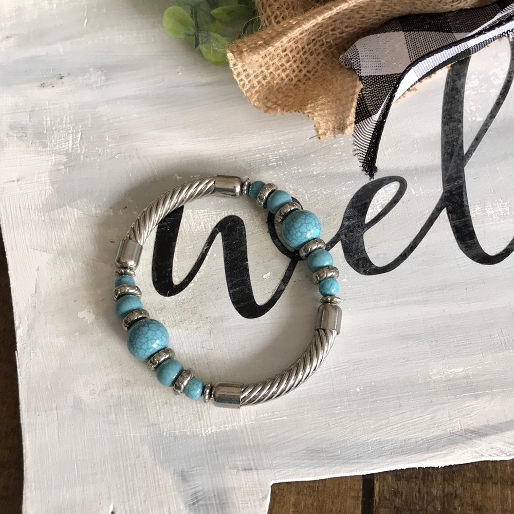 Silver/turquoise bracelet